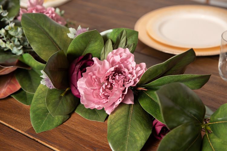 by_Garlands-Magnolia-Peony-Thistle